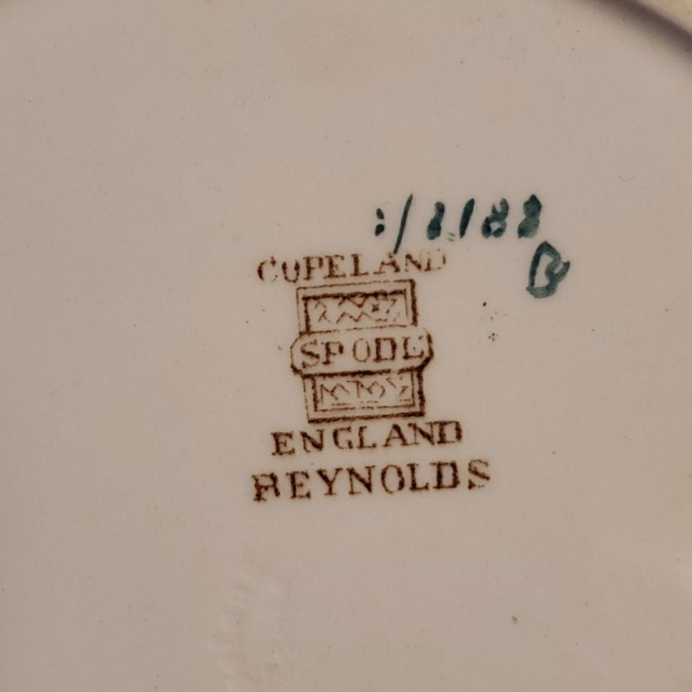 Vintage Scalloped Fruit Salad or Dessert Plate - Picture 3 of 4